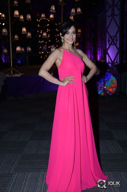 Rakul-Preet-Singh-at-Pandaga-Chesko-Movie-Audio-Launch